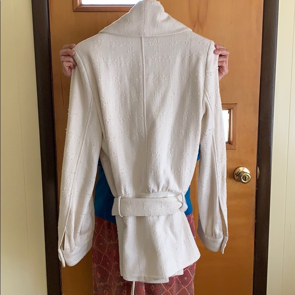 Arden B beautiful creme stylish jacket - Picture 2 of 5